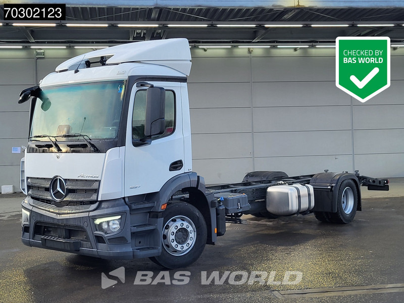 Mercedes-Benz Actros 1827 4X2 NEW 18tons chassis Automatic PPC Cruise control Euro 6 - شاحنة بهيكل معدني للمقصورة: صورة 1 Mercedes-Benz Actros 1827 4X2 NEW 18tons chassis Automatic PPC Cruise control Euro 6 - شاحنة بهيكل معدني للمقصورة: صورة 1