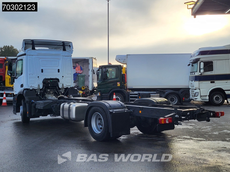 Mercedes-Benz Actros 1827 4X2 NEW 18tons chassis Automatic PPC Cruise control Euro 6 - شاحنة بهيكل معدني للمقصورة: صورة 2 Mercedes-Benz Actros 1827 4X2 NEW 18tons chassis Automatic PPC Cruise control Euro 6 - شاحنة بهيكل معدني للمقصورة: صورة 2