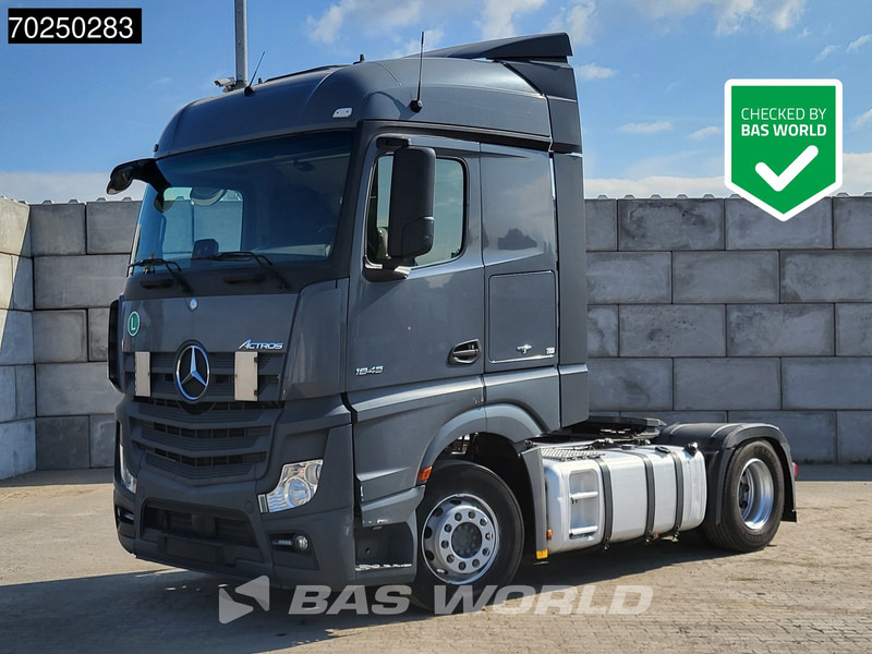 Mercedes-Benz Actros 1845 4X2 StreamSpace 2x Tanks - مقطورة السحب: صورة 1 Mercedes-Benz Actros 1845 4X2 StreamSpace 2x Tanks - مقطورة السحب: صورة 1