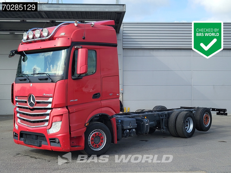 Mercedes-Benz Actros 2548 Actros 6X2 BigSpace Retarder PTO Liftachse Xenon ACC Navi Euro 6 - شاحنة بهيكل معدني للمقصورة: صورة 1 Mercedes-Benz Actros 2548 Actros 6X2 BigSpace Retarder PTO Liftachse Xenon ACC Navi Euro 6 - شاحنة بهيكل معدني للمقصورة: صورة 1