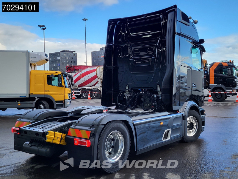 Mercedes-Benz Actros L 1863 4X2 NEW! Retarder Full-Air Leder Standklima 2x Tanks MirrorCam Navi PPC Alcoa's LED Euro 6 - رأس تريلا: صورة 5 Mercedes-Benz Actros L 1863 4X2 NEW! Retarder Full-Air Leder Standklima 2x Tanks MirrorCam Navi PPC Alcoa's LED Euro 6 - رأس تريلا: صورة 5