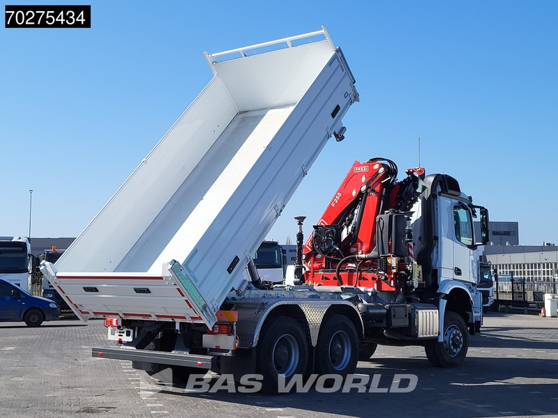 Mercedes-Benz Arocs 3348 6X6 NEW Fassi F255A.2.24 Kran Crane 3-way tipper Navi Euro 6 - شاحنة قلاب, شاحنة كرين: صورة 3 Mercedes-Benz Arocs 3348 6X6 NEW Fassi F255A.2.24 Kran Crane 3-way tipper Navi Euro 6 - شاحنة قلاب, شاحنة كرين: صورة 3