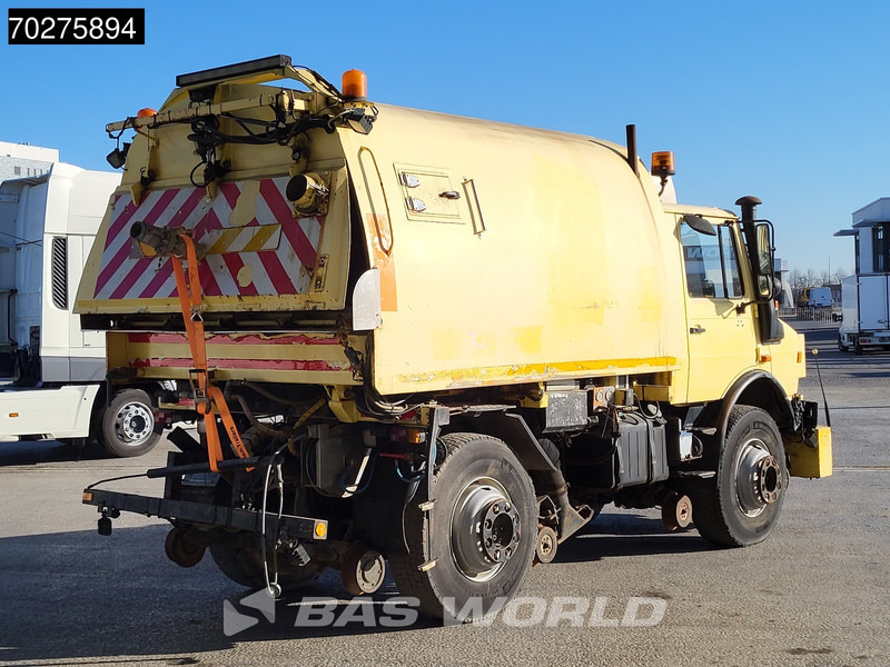 Mercedes-Benz Unimog 1650 4X4 Assaloni Vaccuum truck 4x4 Railway Manual Euro 2 - فراغ شاحنة: صورة 5 Mercedes-Benz Unimog 1650 4X4 Assaloni Vaccuum truck 4x4 Railway Manual Euro 2 - فراغ شاحنة: صورة 5