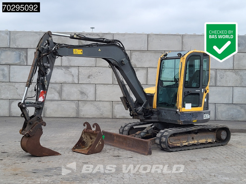 Volvo ECR58 ECR58 - حفار صغير: صورة 1 Volvo ECR58 ECR58 - حفار صغير: صورة 1