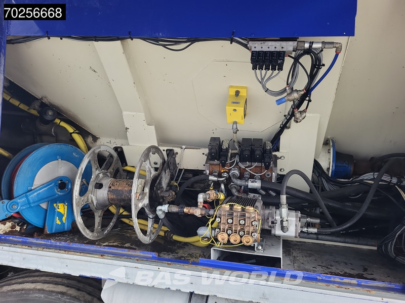 شاحنة خلاطة خرسانة Volvo FH 460 10X4 NL-Truck Sand Mortar truck Big-Axle Lenkachse Xenon EEV: صورة 17 شاحنة خلاطة خرسانة Volvo FH 460 10X4 NL-Truck Sand Mortar truck Big-Axle Lenkachse Xenon EEV: صورة 17