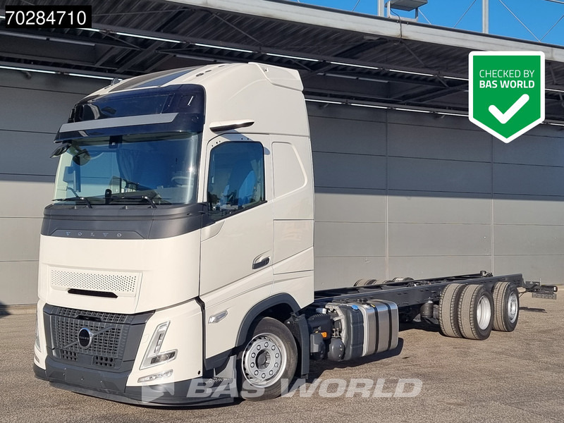 Volvo FH 62 R AERO 6X2 NEW Horsetruck chassis Lift+Lenkachse Dynamic Steering Mirror cam Euro 6 - شاحنة بهيكل معدني للمقصورة: صورة 1 Volvo FH 62 R AERO 6X2 NEW Horsetruck chassis Lift+Lenkachse Dynamic Steering Mirror cam Euro 6 - شاحنة بهيكل معدني للمقصورة: صورة 1
