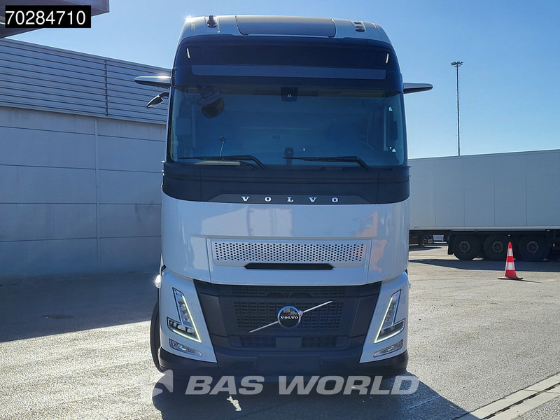 Volvo FH 62 R AERO 6X2 NEW Horsetruck chassis Lift+Lenkachse Dynamic Steering Mirror cam Euro 6 - شاحنة بهيكل معدني للمقصورة: صورة 5 Volvo FH 62 R AERO 6X2 NEW Horsetruck chassis Lift+Lenkachse Dynamic Steering Mirror cam Euro 6 - شاحنة بهيكل معدني للمقصورة: صورة 5