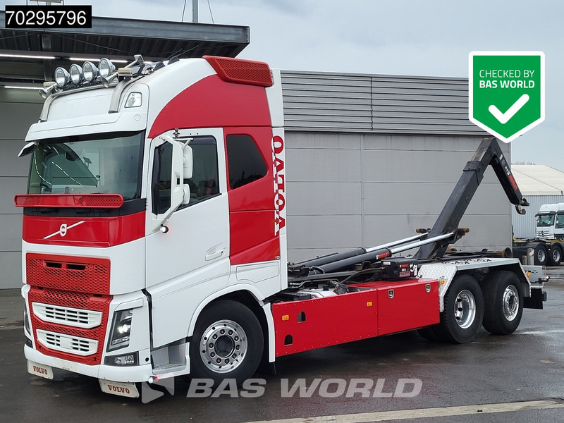 Volvo FH16 750 FH16 6X2 HIAB Multilift XR21S61 Hooklift Lift+steering Axle Automatic Euro 6 - شاحنة برافعة خطافية: صورة 1 Volvo FH16 750 FH16 6X2 HIAB Multilift XR21S61 Hooklift Lift+steering Axle Automatic Euro 6 - شاحنة برافعة خطافية: صورة 1