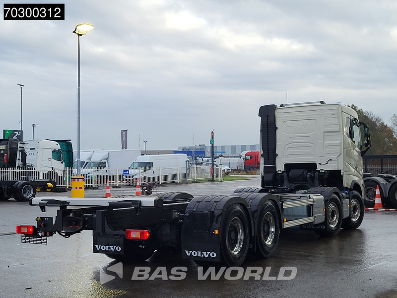 Volvo FH16 750 FH16 8X4 NEW 8x4 chassis! Air suspension Big-Axle Automatic VEB+ Euro 6 - شاحنة بهيكل معدني للمقصورة: صورة 5 Volvo FH16 750 FH16 8X4 NEW 8x4 chassis! Air suspension Big-Axle Automatic VEB+ Euro 6 - شاحنة بهيكل معدني للمقصورة: صورة 5