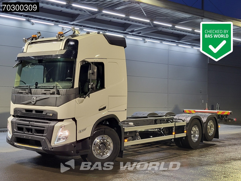Volvo FMX 540 FMX 6X2 NEW chassis! Lift+steering Axle Engine PTO Full air suspension - شاحنة بهيكل معدني للمقصورة: صورة 1 Volvo FMX 540 FMX 6X2 NEW chassis! Lift+steering Axle Engine PTO Full air suspension - شاحنة بهيكل معدني للمقصورة: صورة 1