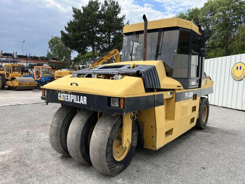 Caterpillar PS300B - رَصَّاص بعجلات مطاطية: صورة 2 Caterpillar PS300B - رَصَّاص بعجلات مطاطية: صورة 2