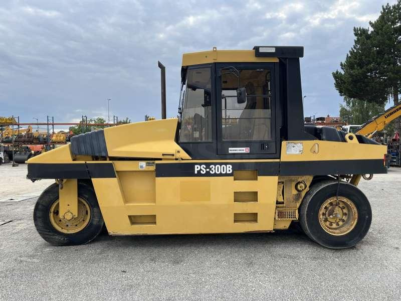 Caterpillar PS300B - رَصَّاص بعجلات مطاطية: صورة 4 Caterpillar PS300B - رَصَّاص بعجلات مطاطية: صورة 4