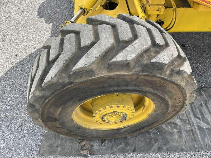 مرفاع بصاري عمودي Grove A60J: صورة 19 مرفاع بصاري عمودي Grove A60J: صورة 19