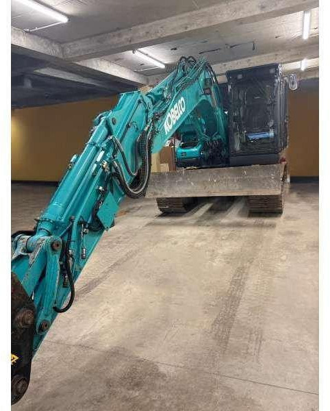 Kobelco SK130LC - حفار زاحف: صورة 3 Kobelco SK130LC - حفار زاحف: صورة 3