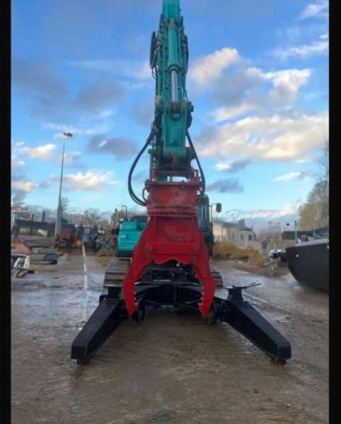 Kobelco SK210LC-10E - آلة التعامل مع النفايات: صورة 5 Kobelco SK210LC-10E - آلة التعامل مع النفايات: صورة 5