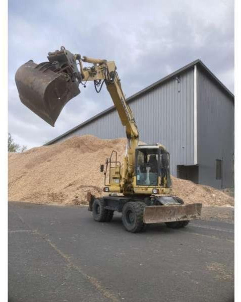 Komatsu PW160-7K - حفار ذو عجلات: صورة 4 Komatsu PW160-7K - حفار ذو عجلات: صورة 4