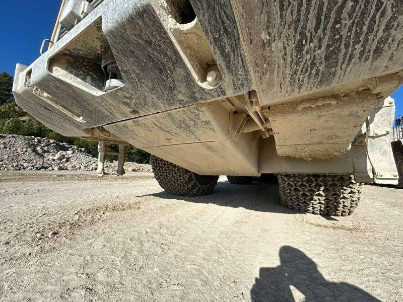 اللودر بعجل Komatsu WA600-8E0: صورة 42