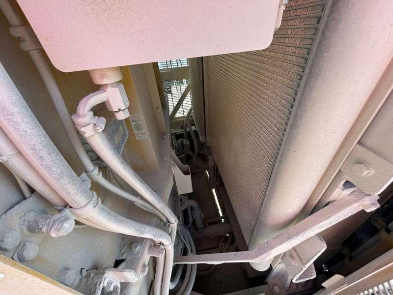 اللودر بعجل Komatsu WA600-8E0: صورة 31