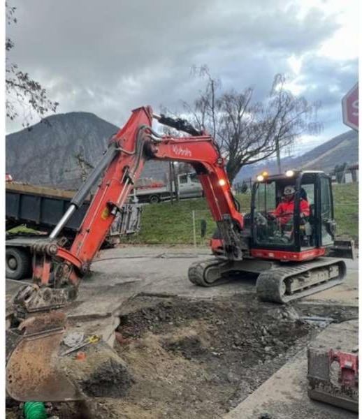 Kubota KX080-4A - حفار زاحف: صورة 1 Kubota KX080-4A - حفار زاحف: صورة 1