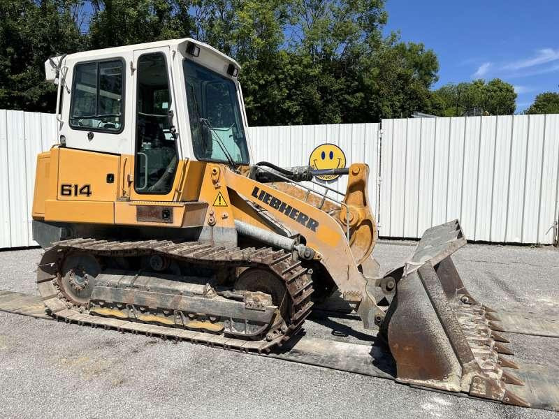 Liebherr LR614 - اللودر المجنزر: صورة 1 Liebherr LR614 - اللودر المجنزر: صورة 1