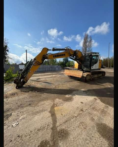 Liebherr R926 COMPACT - حفار زاحف: صورة 2 Liebherr R926 COMPACT - حفار زاحف: صورة 2