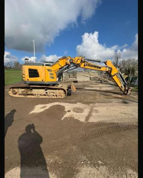 Liebherr R926 COMPACT - حفار زاحف: صورة 3 Liebherr R926 COMPACT - حفار زاحف: صورة 3