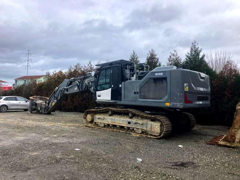 Liebherr R938 LC - حفار زاحف: صورة 1 Liebherr R938 LC - حفار زاحف: صورة 1