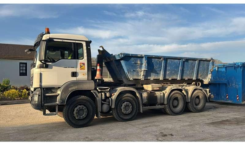 MAN TGS 35.460 8X4 - شاحنة برافعة خطافية: صورة 1 MAN TGS 35.460 8X4 - شاحنة برافعة خطافية: صورة 1