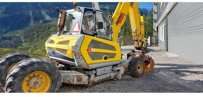 MENZI MUCK A91F MOBIL - حفارة العنكبوت: صورة 1 MENZI MUCK A91F MOBIL - حفارة العنكبوت: صورة 1