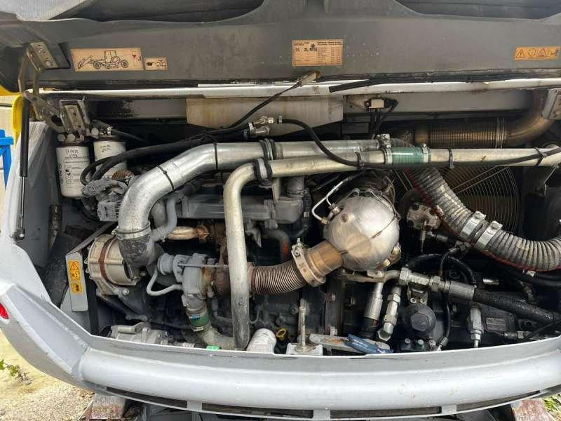 MENZI MUCK M325 - حفارة العنكبوت: صورة 3 MENZI MUCK M325 - حفارة العنكبوت: صورة 3