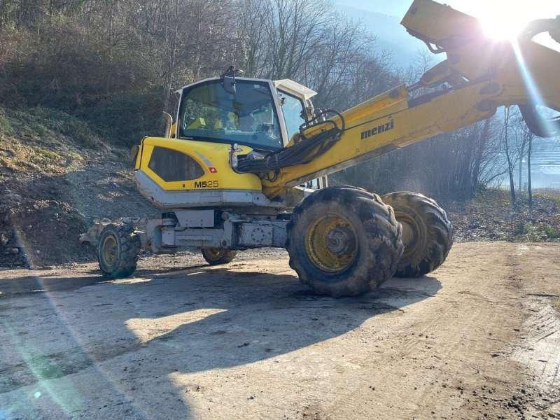 MENZI MUCK M525 - حفارة العنكبوت: صورة 2 MENZI MUCK M525 - حفارة العنكبوت: صورة 2