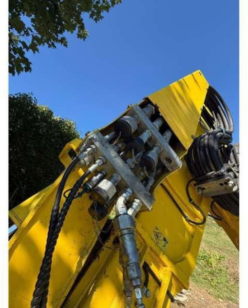 MENZI MUCK M525 - حفارة العنكبوت: صورة 4 MENZI MUCK M525 - حفارة العنكبوت: صورة 4