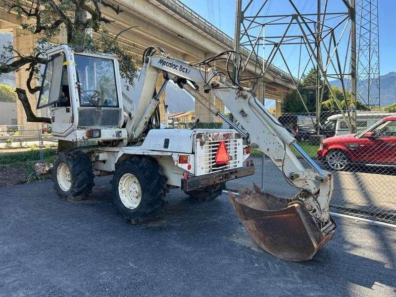 Mecalac 8CXI - حفار ذو عجلات: صورة 3 Mecalac 8CXI - حفار ذو عجلات: صورة 3