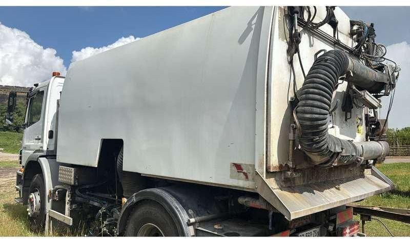 Mercedes AXOR 1829 - سياره كنس شوارع: صورة 4 Mercedes AXOR 1829 - سياره كنس شوارع: صورة 4