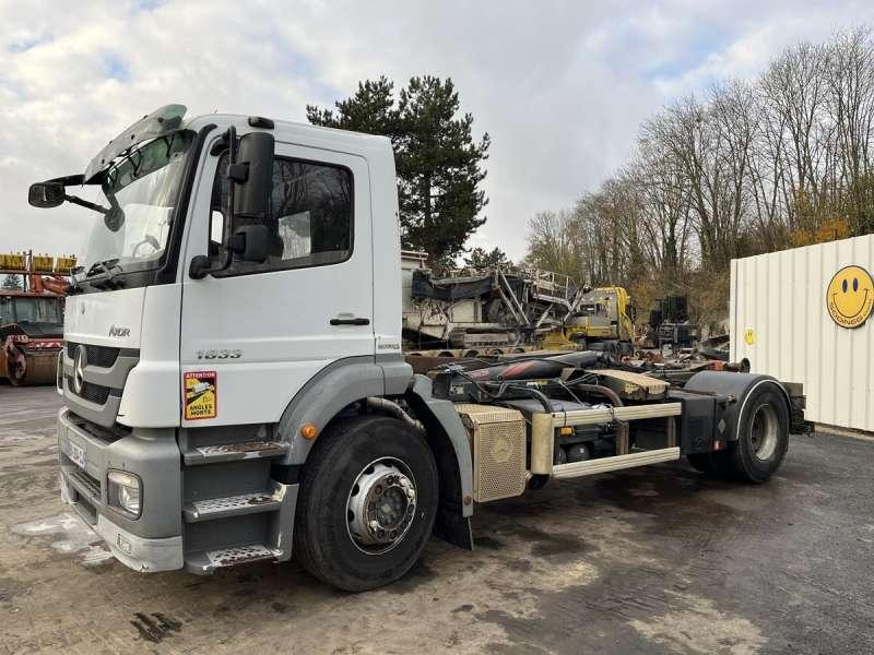 Mercedes AXOR 1833 - شاحنة برافعة خطافية: صورة 3 Mercedes AXOR 1833 - شاحنة برافعة خطافية: صورة 3