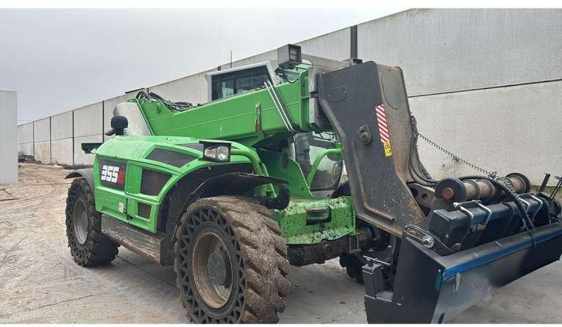 Sennebogen 355E - آلة رفع ونقل تلسكوبية: صورة 3 Sennebogen 355E - آلة رفع ونقل تلسكوبية: صورة 3
