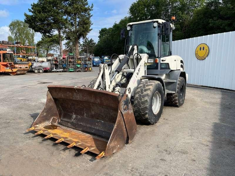 Terex TL100 - لودر مفصلي صغير: صورة 2 Terex TL100 - لودر مفصلي صغير: صورة 2