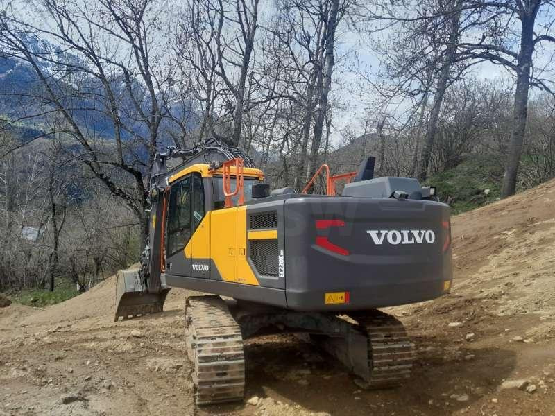 Volvo EC220ENH - حفار زاحف: صورة 3 Volvo EC220ENH - حفار زاحف: صورة 3