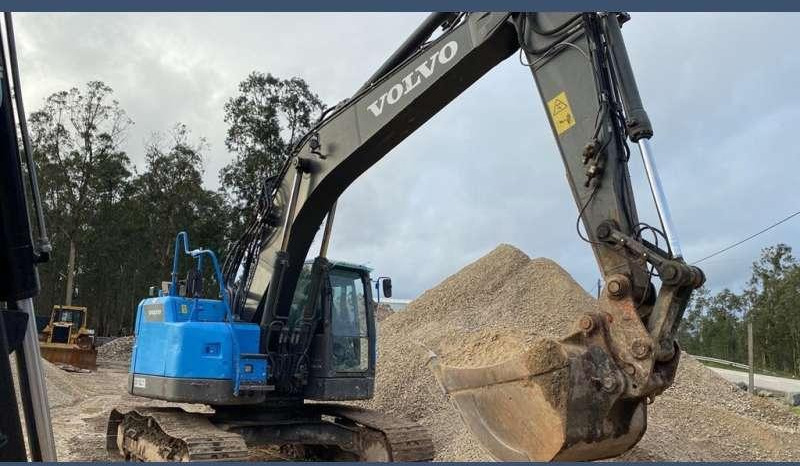 Volvo ECR235DL - حفار زاحف: صورة 5 Volvo ECR235DL - حفار زاحف: صورة 5