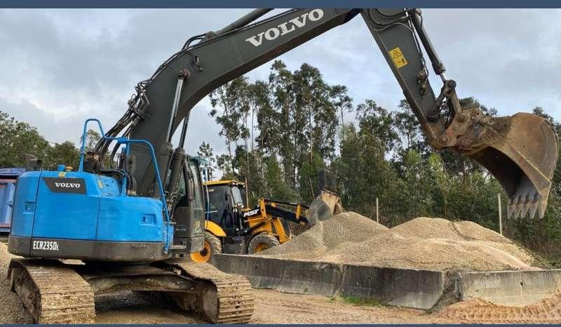 Volvo ECR235DL - حفار زاحف: صورة 1 Volvo ECR235DL - حفار زاحف: صورة 1