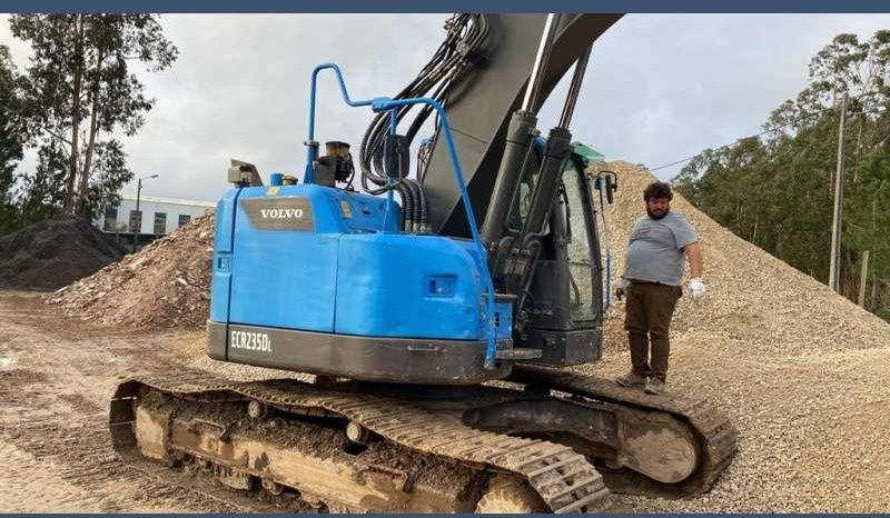 Volvo ECR235DL - حفار زاحف: صورة 4 Volvo ECR235DL - حفار زاحف: صورة 4
