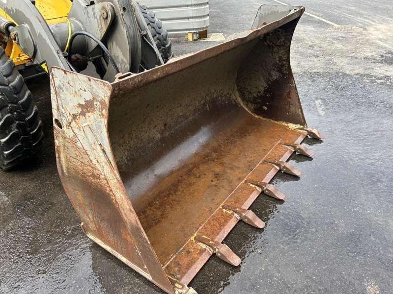 اللودر بعجل Volvo L30Z: صورة 23 اللودر بعجل Volvo L30Z: صورة 23