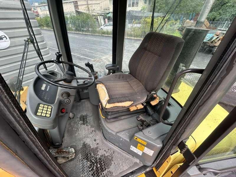 اللودر بعجل Volvo L30Z: صورة 42 اللودر بعجل Volvo L30Z: صورة 42