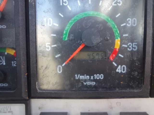 MAN 15 224-with winch 2500liter tank manual gearbox ,ziegler pomp - شاحنة حريق: صورة 5 MAN 15 224-with winch 2500liter tank manual gearbox ,ziegler pomp - شاحنة حريق: صورة 5