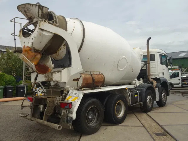 MAN TGA 35.360 8X4 MIXER STEEL SPRINGS BIG AXELS MANUAL FEUL POMP - شاحنة خلاطة خرسانة: صورة 3 MAN TGA 35.360 8X4 MIXER STEEL SPRINGS BIG AXELS MANUAL FEUL POMP - شاحنة خلاطة خرسانة: صورة 3