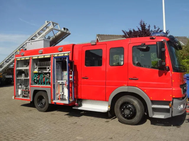 Mercedes-Benz Atego 1326 FIRE TRUCK - شاحنة حريق: صورة 3 Mercedes-Benz Atego 1326 FIRE TRUCK - شاحنة حريق: صورة 3