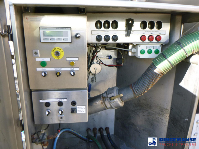 نصف مقطورة صهريج Burg Food tank inox 30.3 m3 / 3 comp: صورة 10 نصف مقطورة صهريج Burg Food tank inox 30.3 m3 / 3 comp: صورة 10