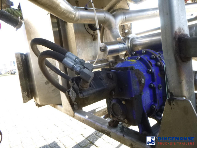 نصف مقطورة صهريج Burg Food tank inox 30.3 m3 / 3 comp: صورة 17 نصف مقطورة صهريج Burg Food tank inox 30.3 m3 / 3 comp: صورة 17