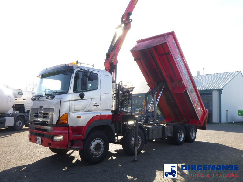 Hino FY1EUKA 8x4 tipper RHD + Palfinger E120L + grapple - شاحنة كرين: صورة 1 Hino FY1EUKA 8x4 tipper RHD + Palfinger E120L + grapple - شاحنة كرين: صورة 1