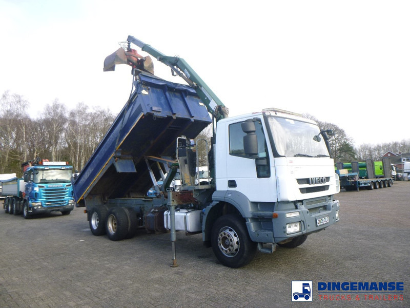 Iveco AD260T33 6X4 RHD tipper + HMF crane - شاحنة كرين: صورة 2 Iveco AD260T33 6X4 RHD tipper + HMF crane - شاحنة كرين: صورة 2